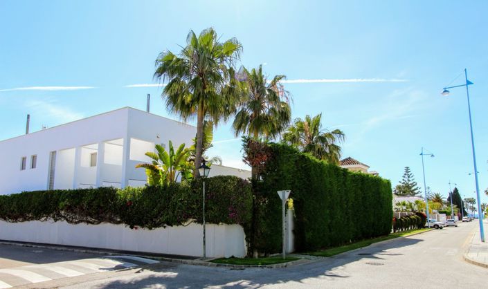 Image No.4-6 Bed Villa for sale