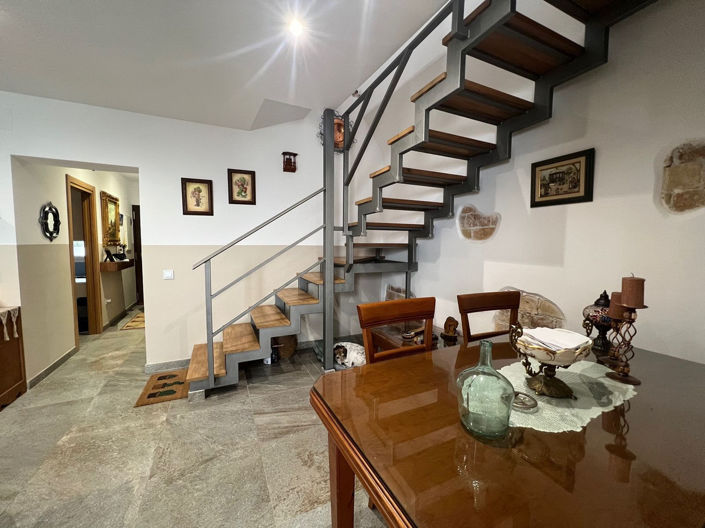 Image No.15-4 Bed Townhouse for sale