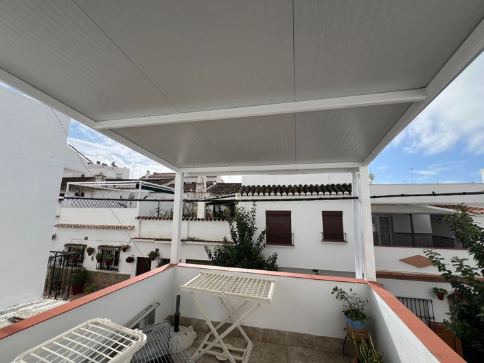 Image No.2-4 Bed Townhouse for sale