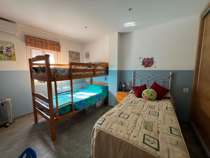 Image No.22-4 Bed Townhouse for sale