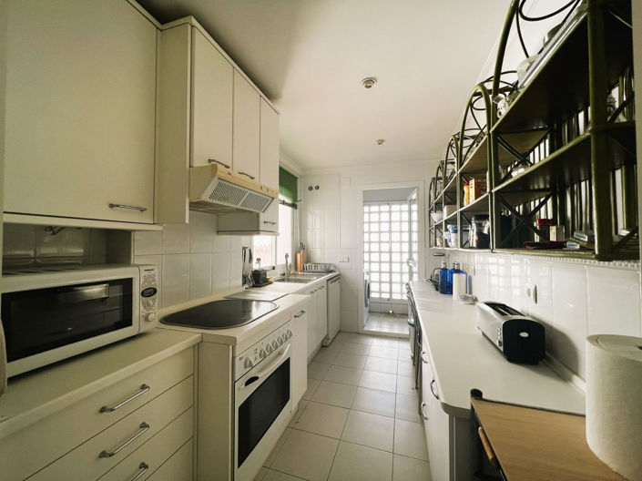 Image No.40-2 Bed Apartment for sale