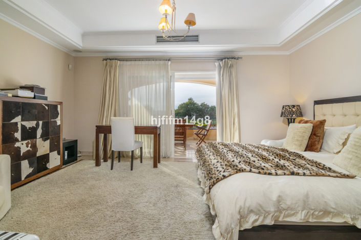 Image No.17-3 Bed Apartment for sale