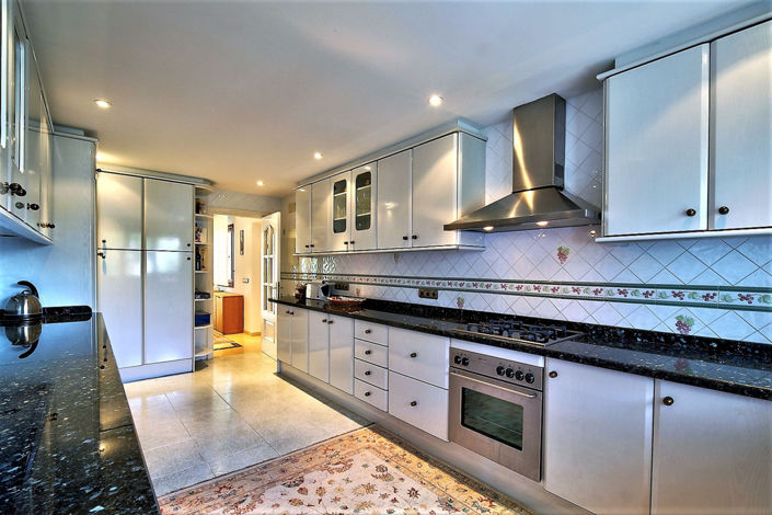 Image No.17-5 Bed Villa for sale