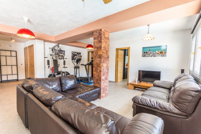 Image No.16-5 Bed Villa for sale