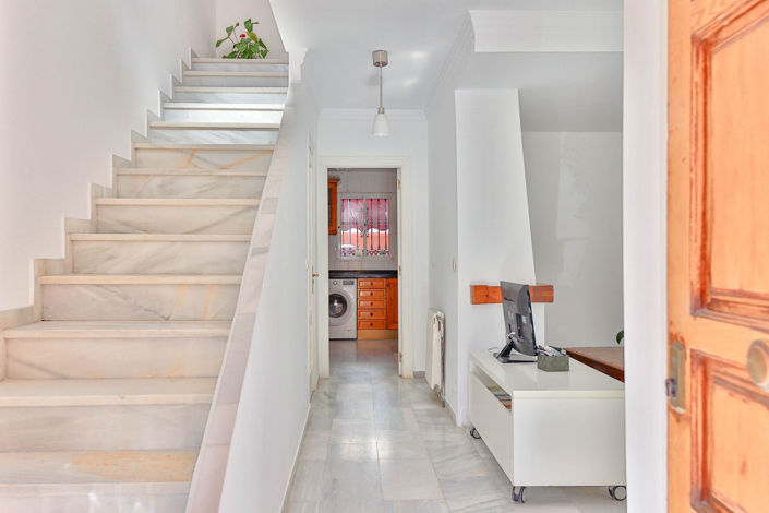 Image No.13-4 Bed Townhouse for sale