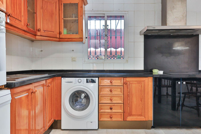 Image No.20-4 Bed Townhouse for sale