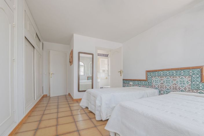 Image No.20-3 Bed Villa for sale