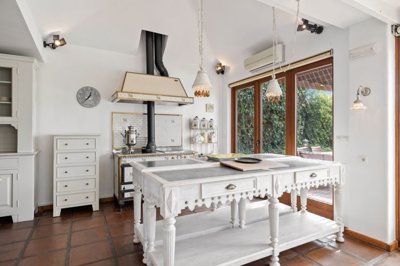 fq4zx6nkny7-9d1c36982be8358e21ef303f14c1e73d