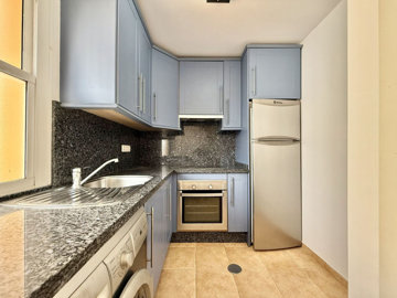 e1c90za7i411-20939a0134ad724a8cb2a801094d15a4