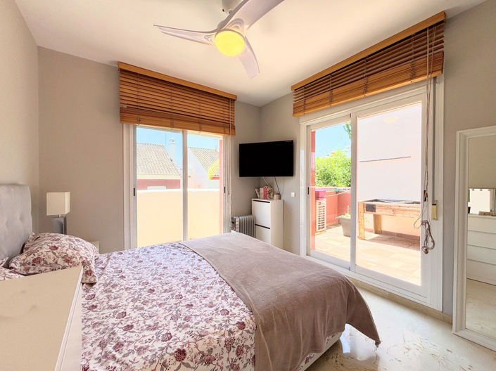 Image No.23-3 Bed Townhouse for sale