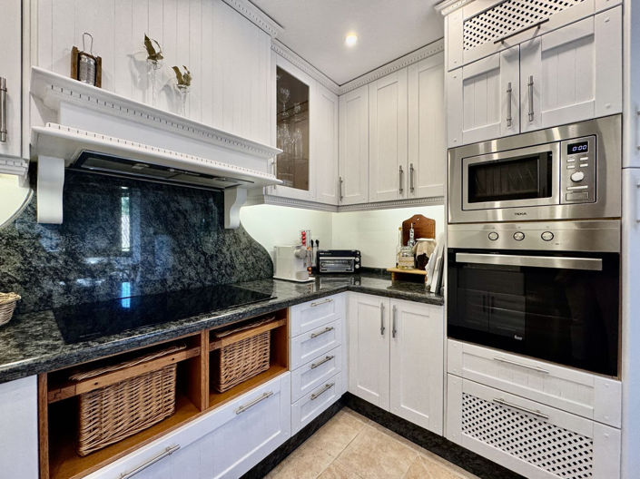 Image No.34-5 Bed Villa for sale