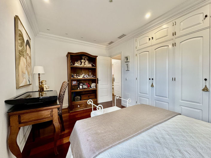 Image No.37-5 Bed Villa for sale