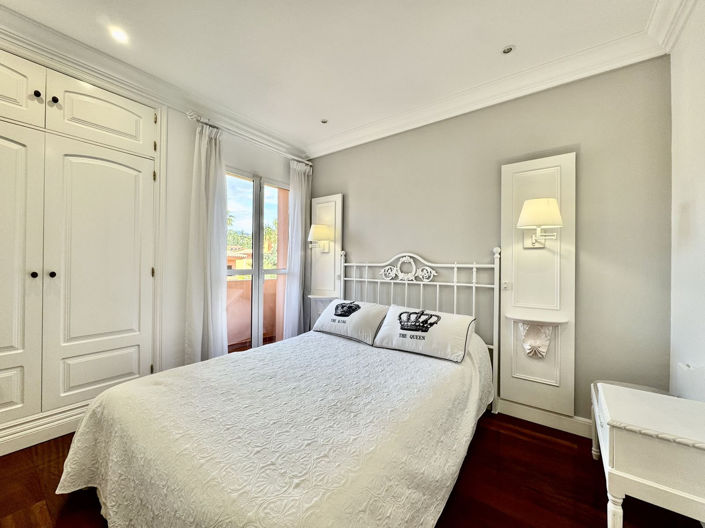 Image No.38-5 Bed Villa for sale