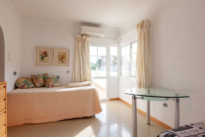 Image No.19-5 Bed Villa for sale