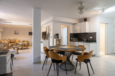 aeyb8skiuor37-1d70d218e897435ff17cdff8e99bb5b