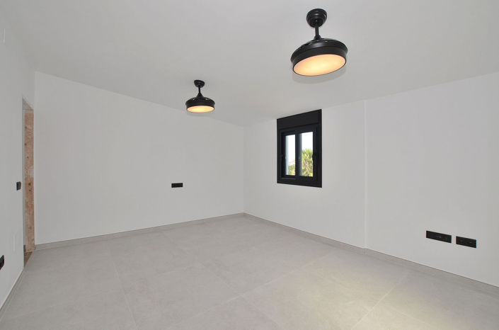 Image No.19-Villa de 4 chambres à vendre à Fuengirola