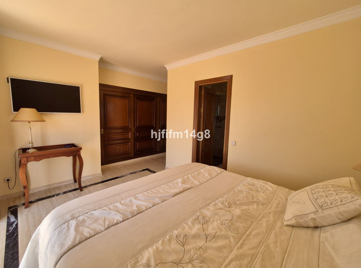 Image No.14-3 Bed Villa for sale