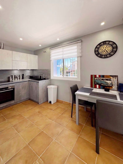 Image No.10-2 Bed Townhouse for sale