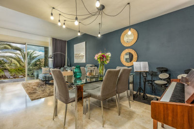 0mtkr8s560ze13-5fd73dea700db77384c091ca9818b1