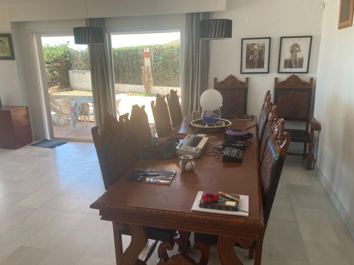 Image No.12-5 Bed Townhouse for sale