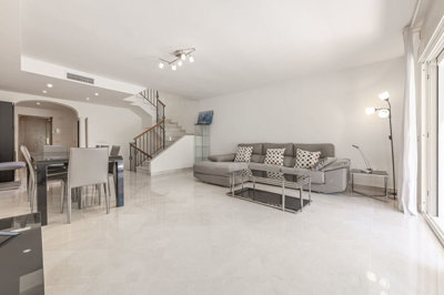 6hoxf3wjknw7-aa4cc561180b369757c0bb4af9886cd3