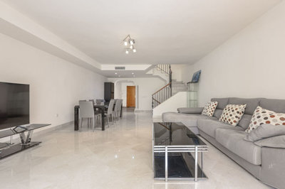 qaksnb78vv8-e64a9055bba3e77ac8aca3b893cdf826