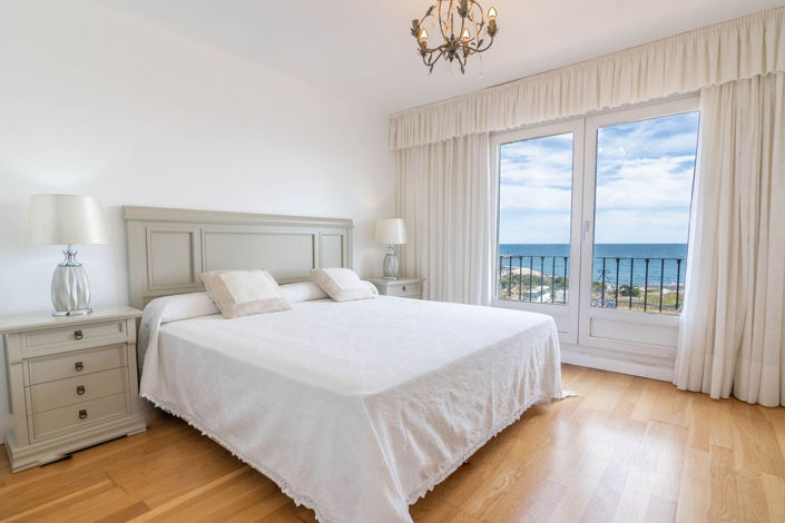 Image No.20-4 Bed Townhouse for sale