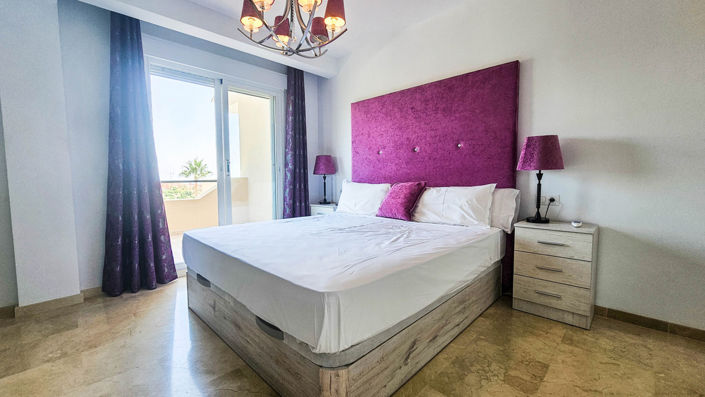 Image No.16-4 Bed Townhouse for sale