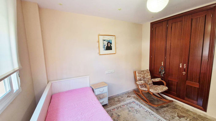 Image No.12-3 Bed Townhouse for sale