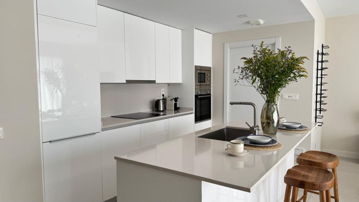 Image No.12-3 Bed Apartment for sale