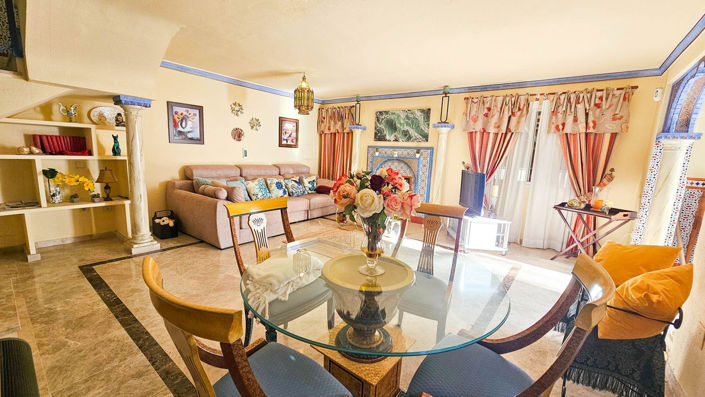 Image No.13-4 Bed Townhouse for sale