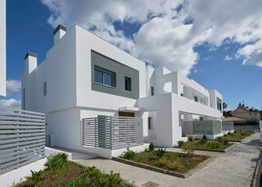 dzqb4wr8xae4-c23c0f86247804fa50226aecd8b0b2c8