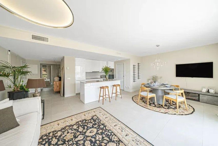 Image No.8-3 Bed Apartment for sale