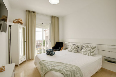 aid57jq39vg8-e64a9055bba3e77ac8aca3b893cdf826