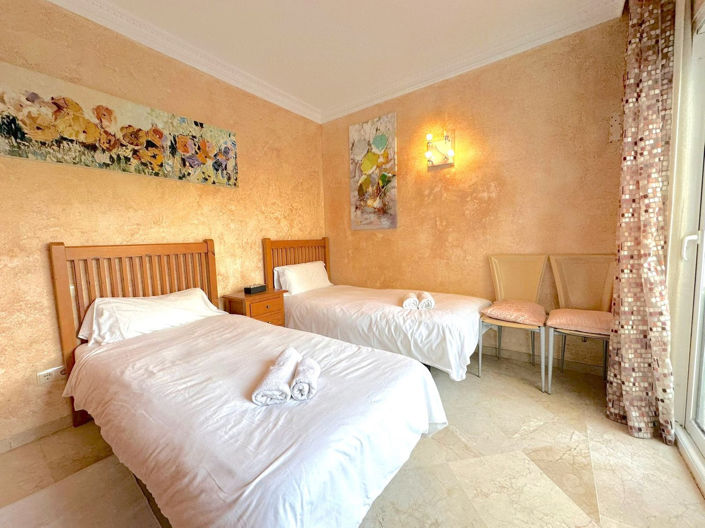 Image No.13-3 Bed Apartment for sale