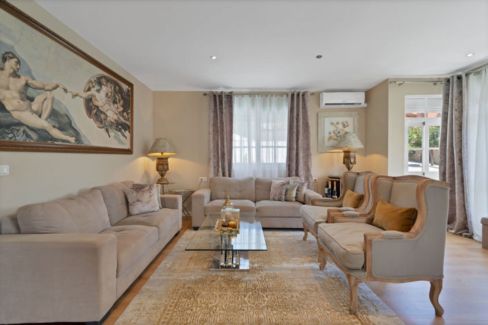 Image No.9-3 Bed Villa for sale