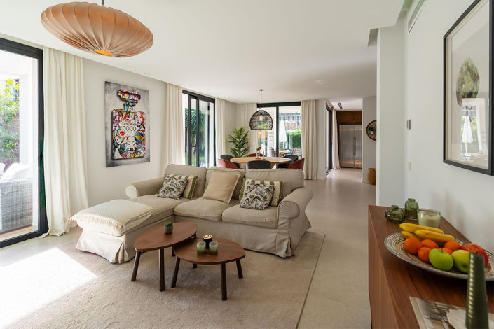 Image No.5-4 Bed Villa for sale