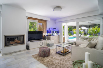 pjaw1d8w8ip4-c23c0f86247804fa50226aecd8b0b2c8