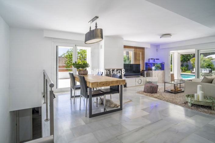 Image No.11-Villa de 4 chambres à vendre à Nueva Andalucia