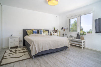 q8w0gmcuvyh11-20939a0134ad724a8cb2a801094d15a