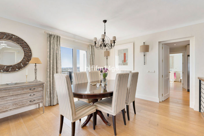 Image No.9-Villa de 4 chambres à vendre à Nueva Andalucia