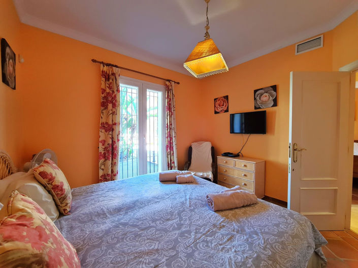 Image No.11-3 Bed Apartment for sale