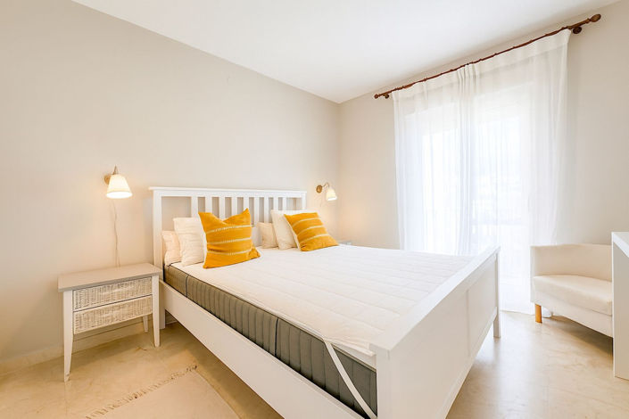 Image No.12-3 Bed Townhouse for sale