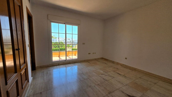 Image No.9-4 Bed Townhouse for sale