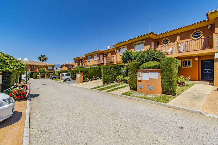 Image No.3-3 Bed Townhouse for sale