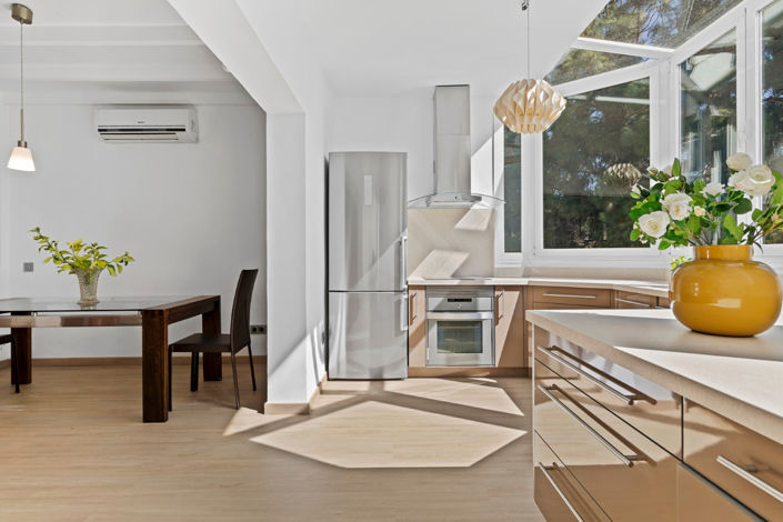 Image No.5-2 Bed Townhouse for sale