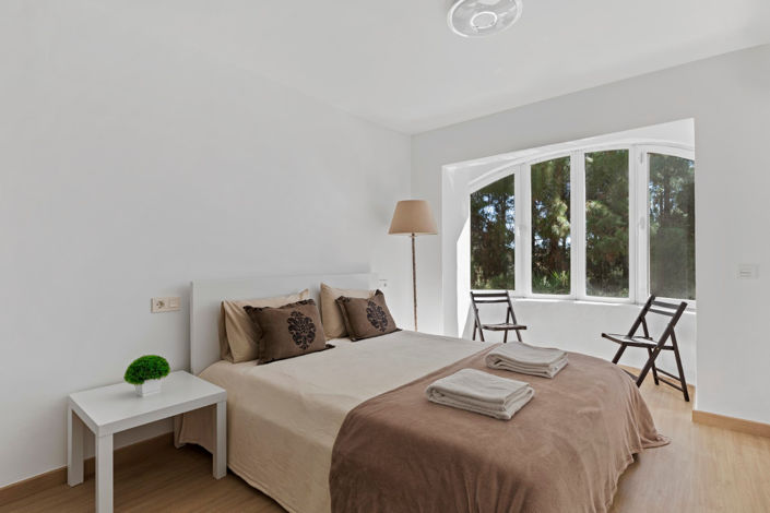 Image No.9-2 Bed Townhouse for sale