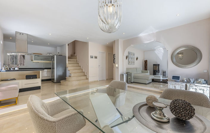 Image No.9-4 Bed Villa for sale