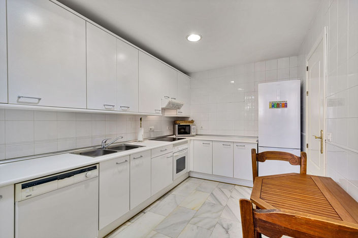 Image No.8-3 Bed Townhouse for sale