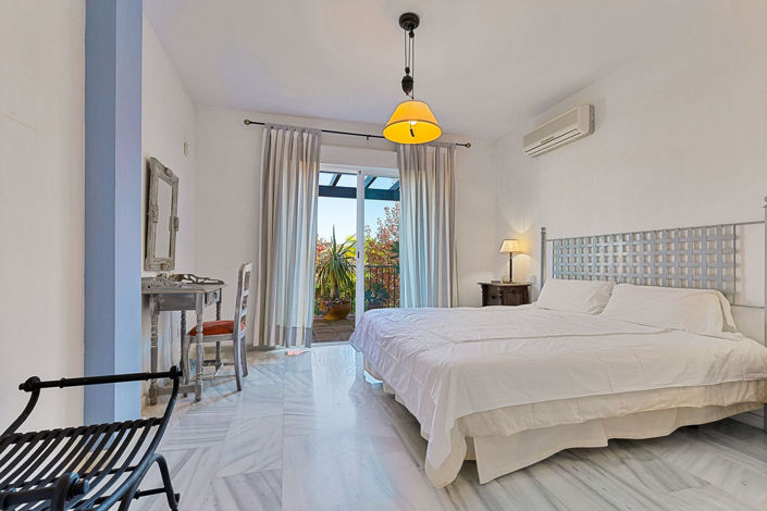 Image No.9-3 Bed Townhouse for sale